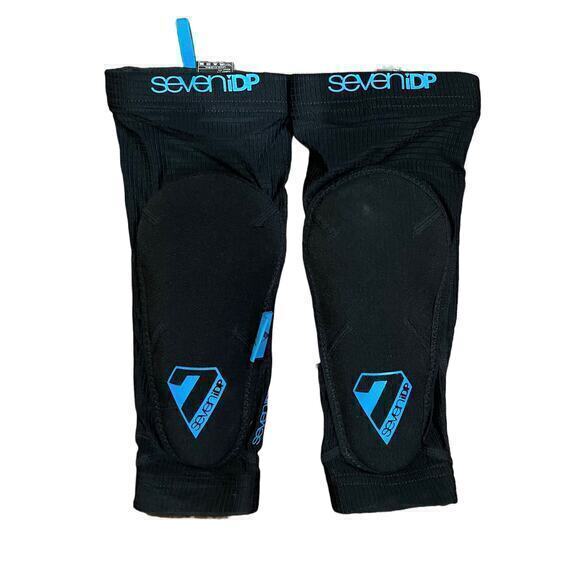 7iDP Sam Hill Lite Elbow Pads - Medium - Picture 1 of 6